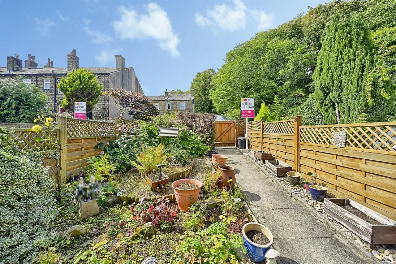 Thorne Street, Holywell Green, Halifax, photo 2