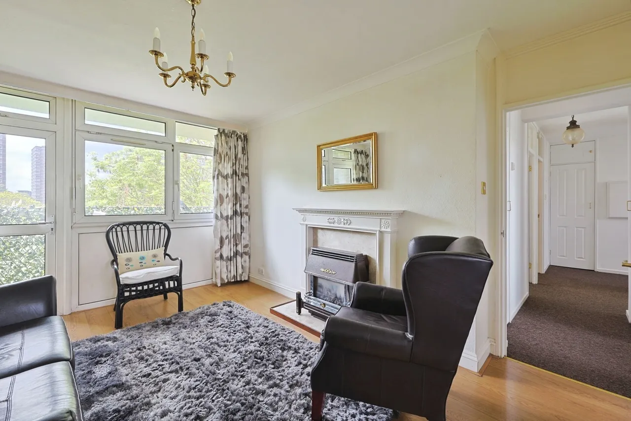 Watford Close, London, SW11, photo 13