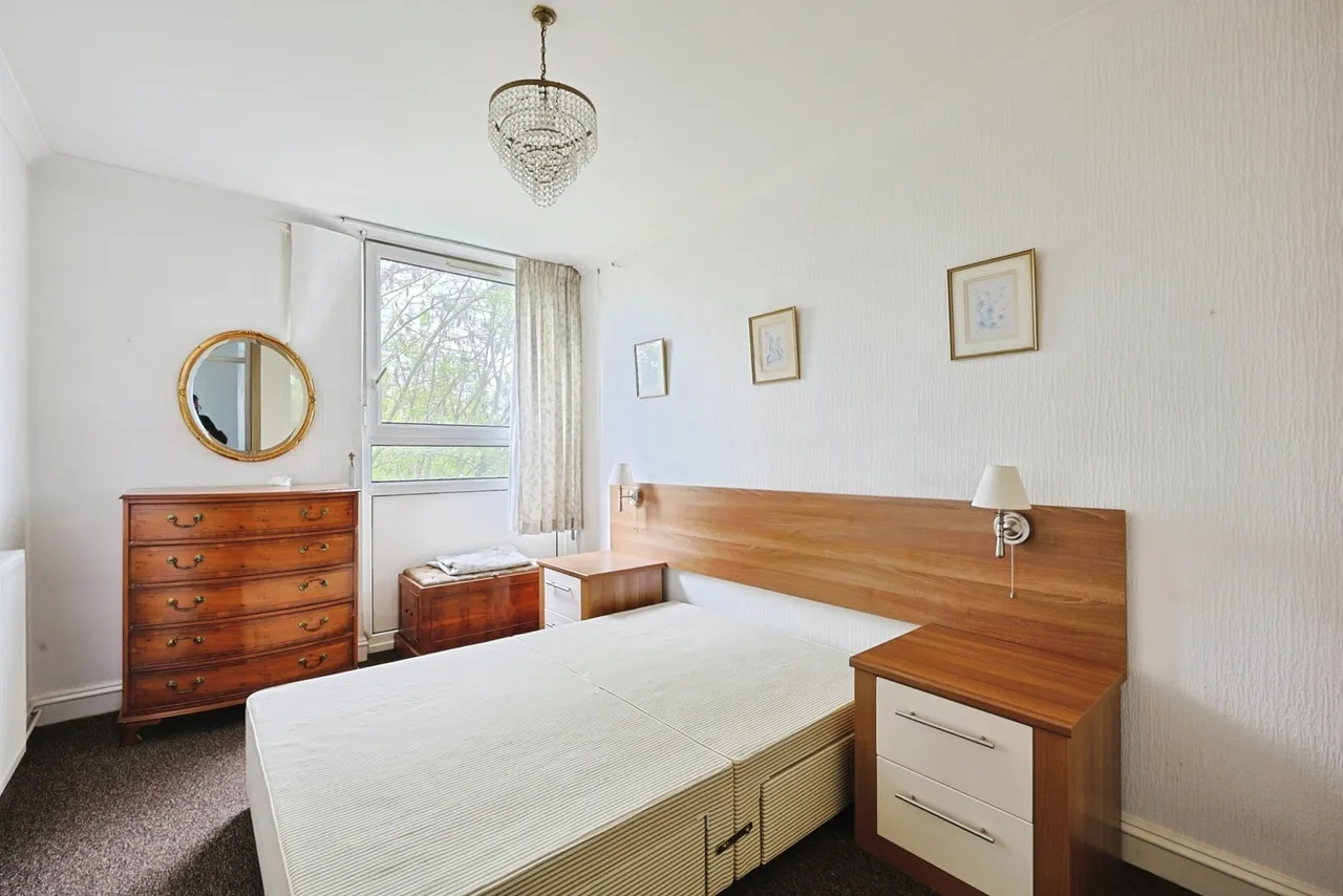Watford Close, London, SW11, photo 12