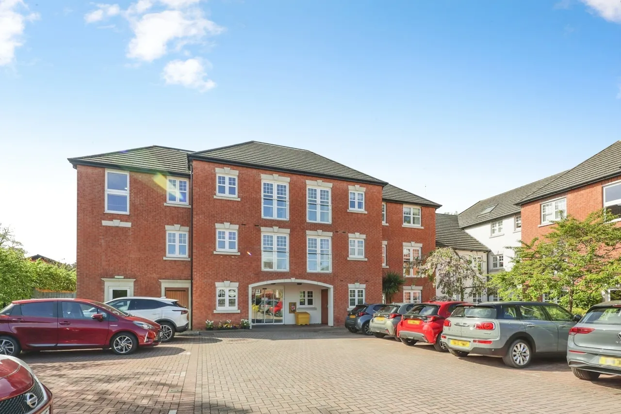 1 bed flat for sale, Coventry Road, Coleshill, B46