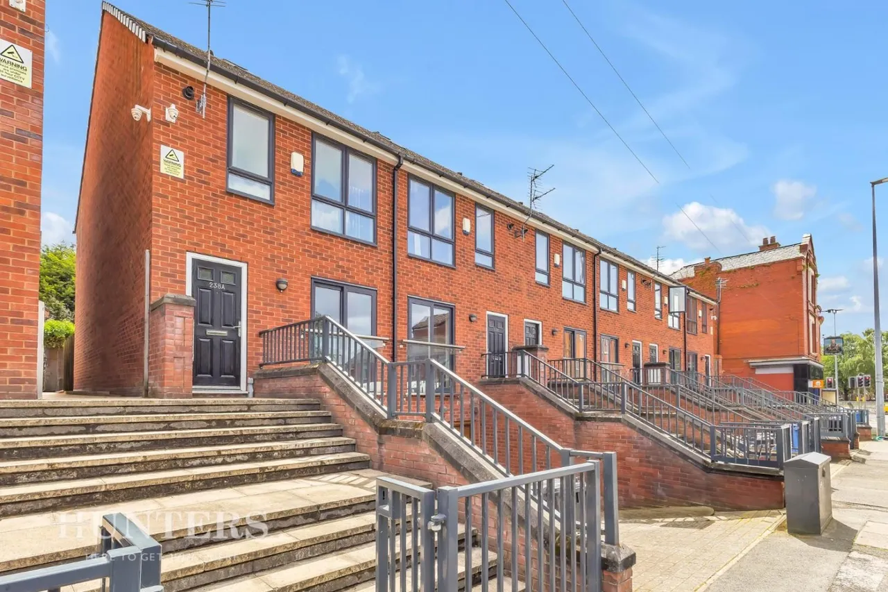 4 bed house for sale — Lower Broughton Road, Salford, Greater Manchester