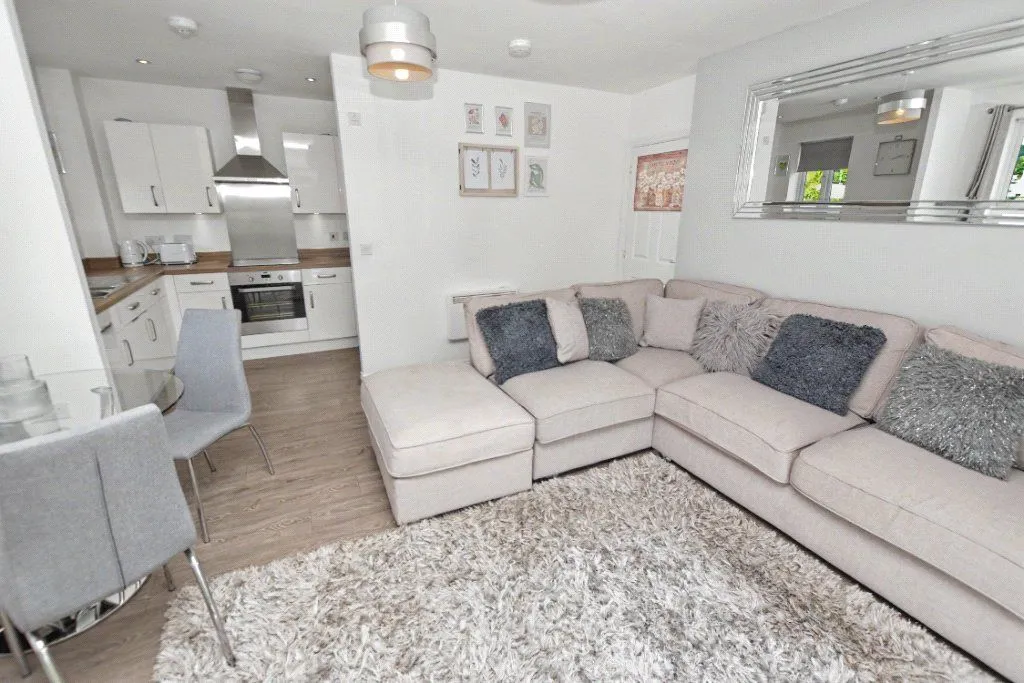 Whitstable Mews, Wortley, LS12, photo 12