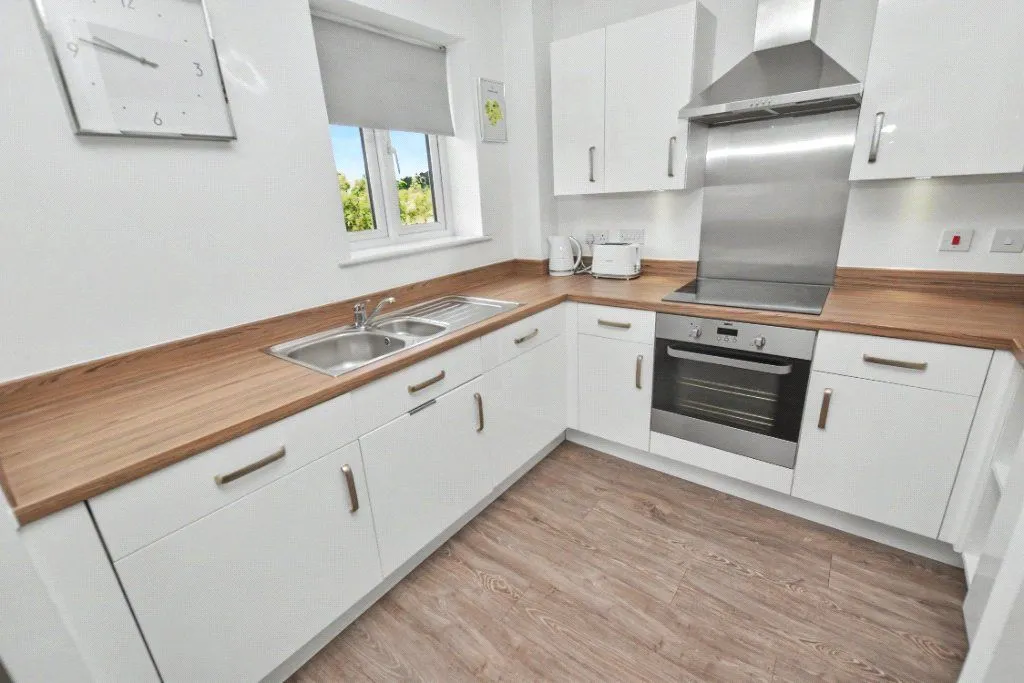 Whitstable Mews, Wortley, LS12, photo 5
