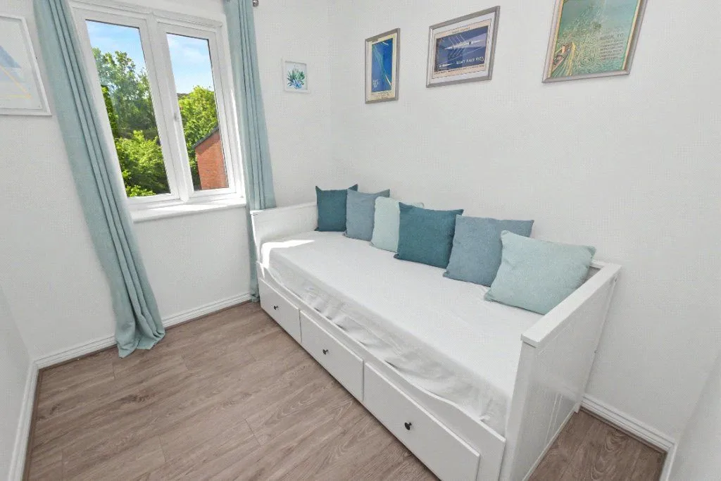 Whitstable Mews, Wortley, LS12, photo 7