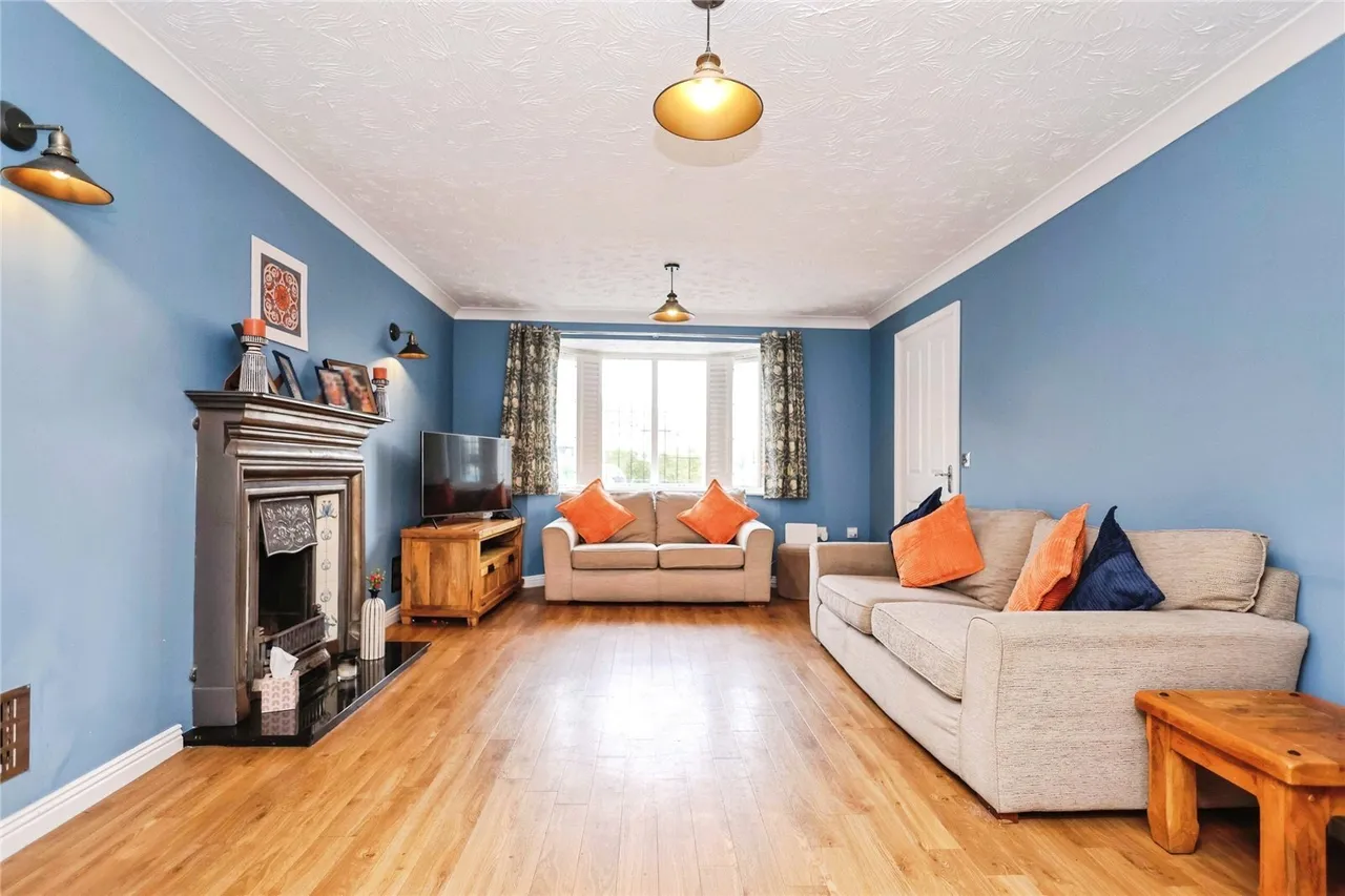 Maple Leaf Drive, Marston Green, B37, photo 8