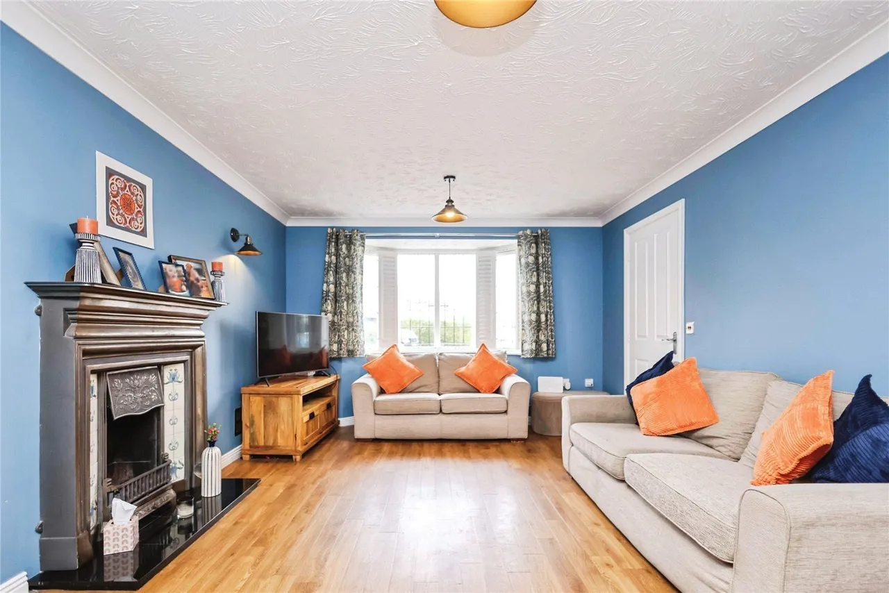 Maple Leaf Drive, Marston Green, B37, photo 7