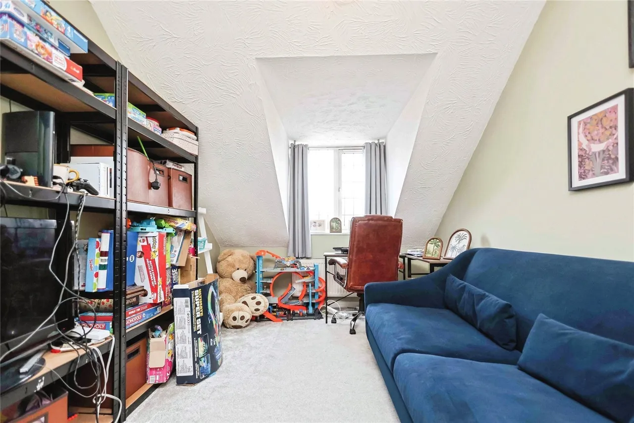 Maple Leaf Drive, Marston Green, B37, photo 13