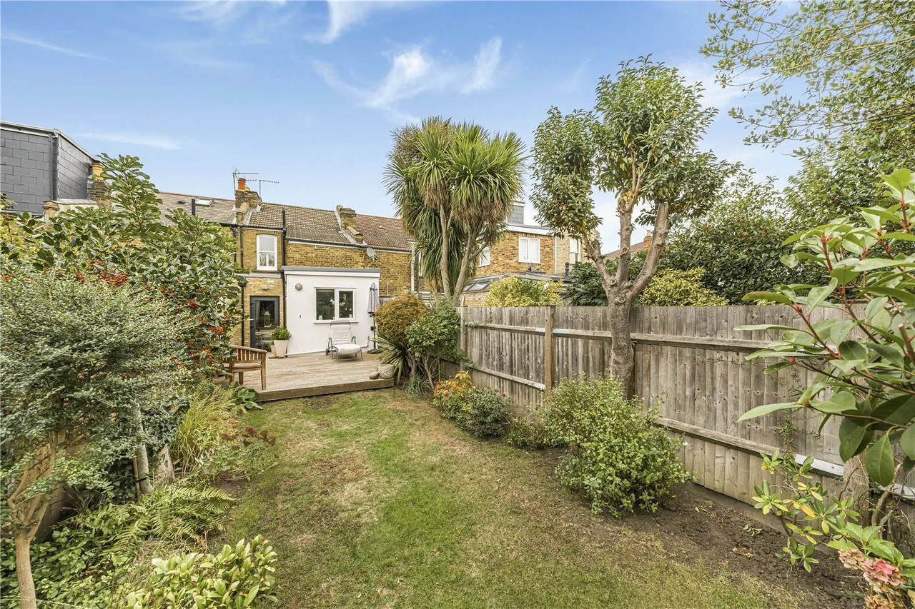 York Road, Teddington, TW11, photo 16