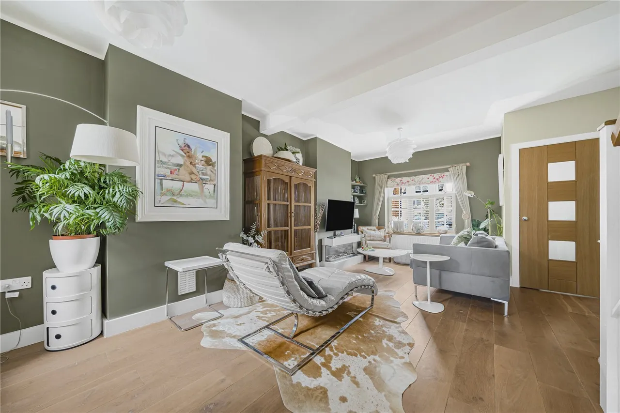 York Road, Teddington, TW11, photo 3