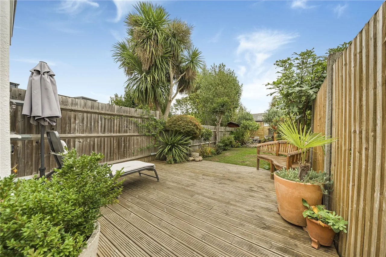 York Road, Teddington, TW11, photo 7