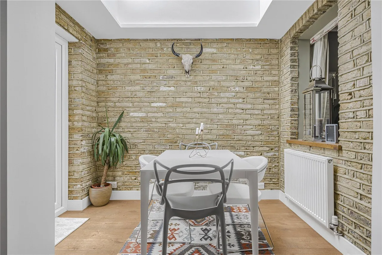 York Road, Teddington, TW11, photo 9