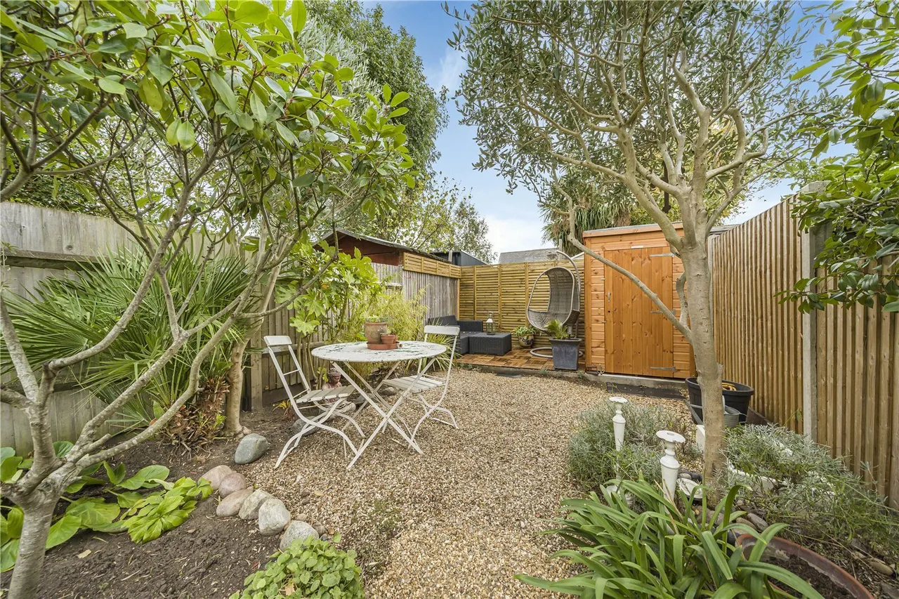 York Road, Teddington, TW11, photo 17