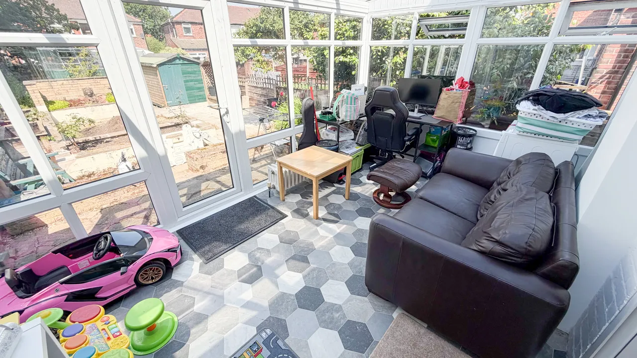 Sunnyside Road, Droylsden, M43, photo 3