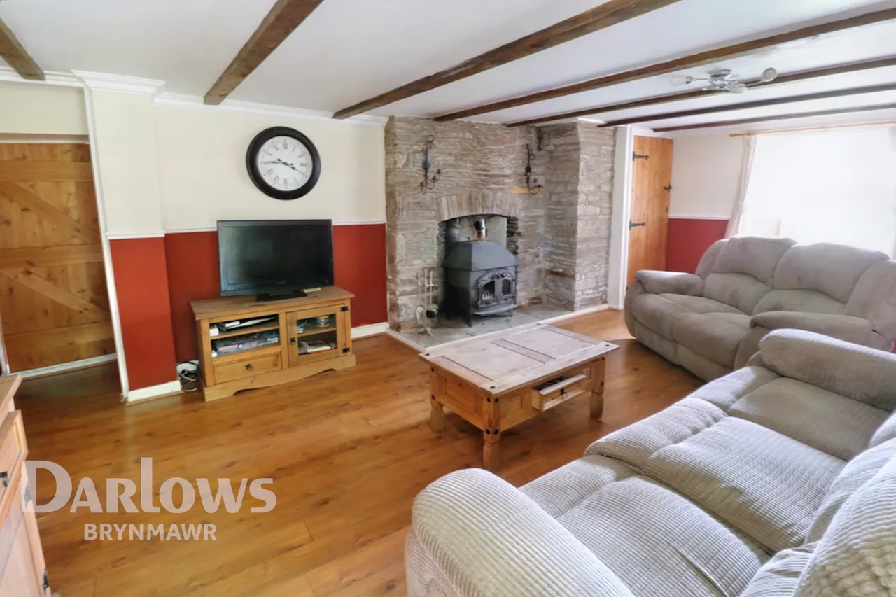 Cwm Farm Road, Six Bells, photo 6