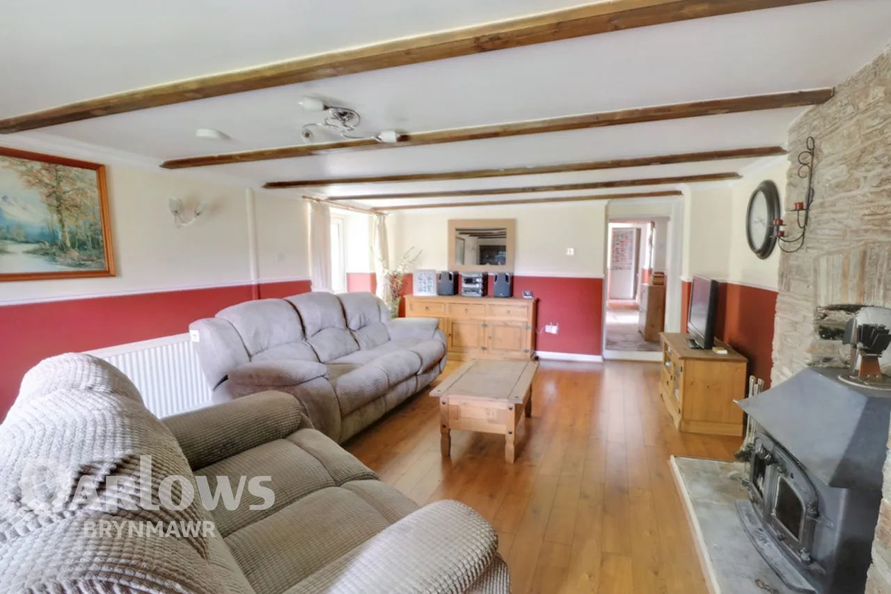 Cwm Farm Road, Six Bells, photo 4
