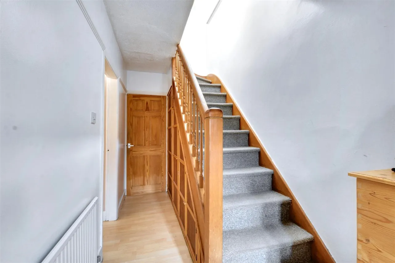 East Crescent, Beeston Rylands, NG9, photo 5