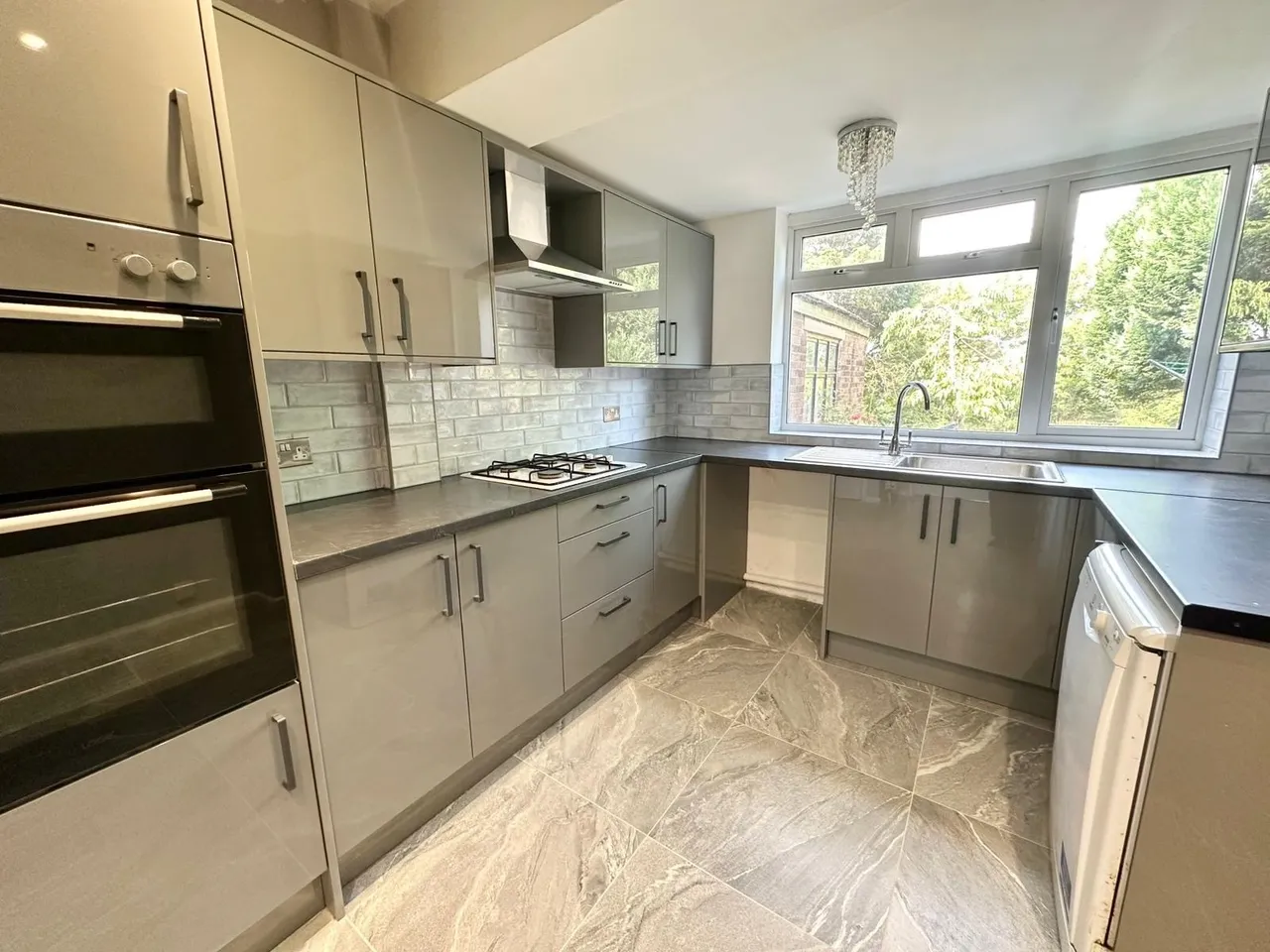 5 bed house to rent — Hallam Grange Rise, Fulwood, S10 4BG