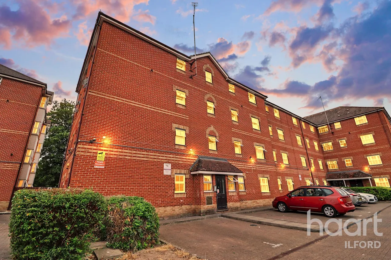 Hyacinth Close, Ilford, IG1, photo 6