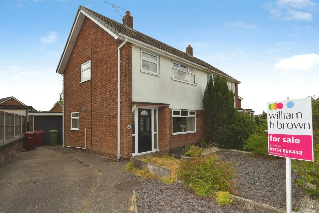 3 bed house for sale — Sherburn Crescent, Scunthorpe