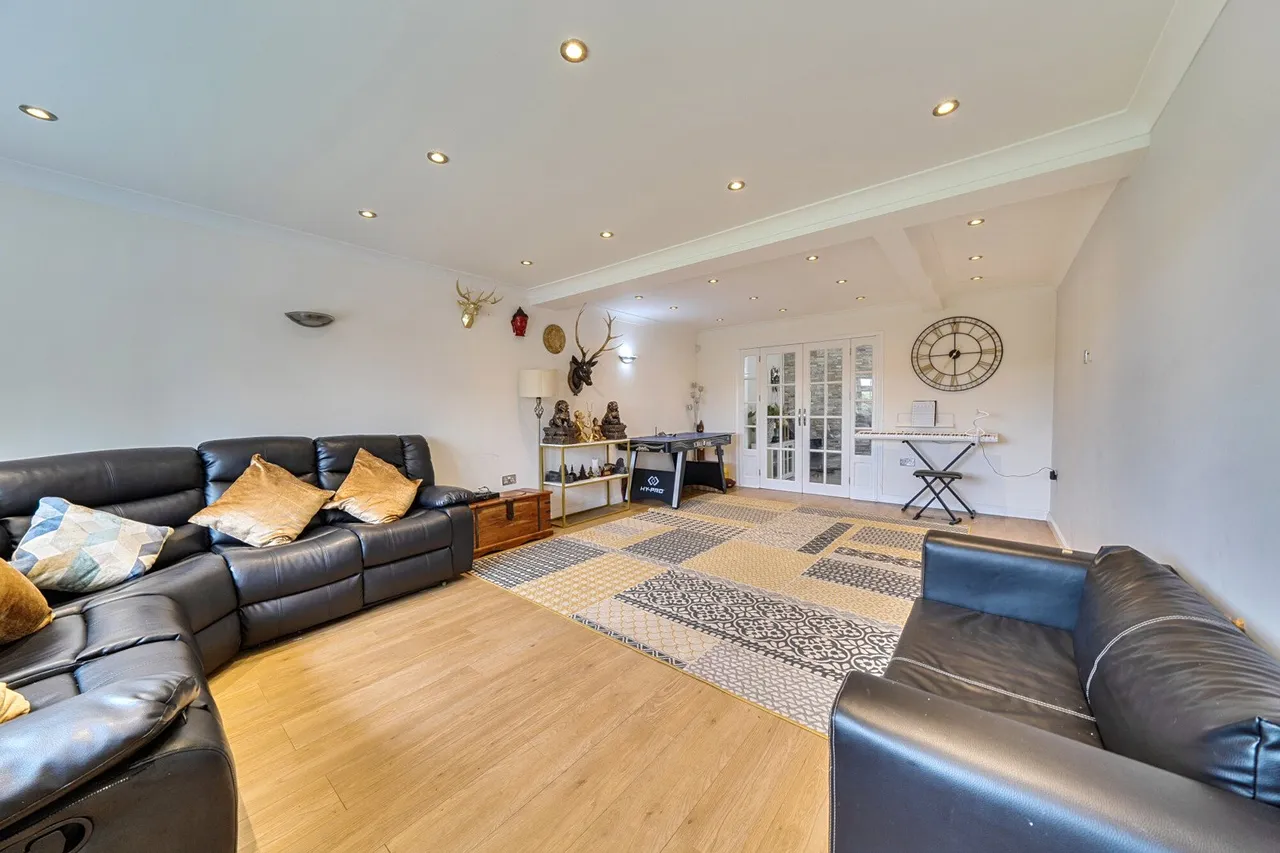 Swakeleys Road, Ickenham Fees Apply, UB10, photo 15