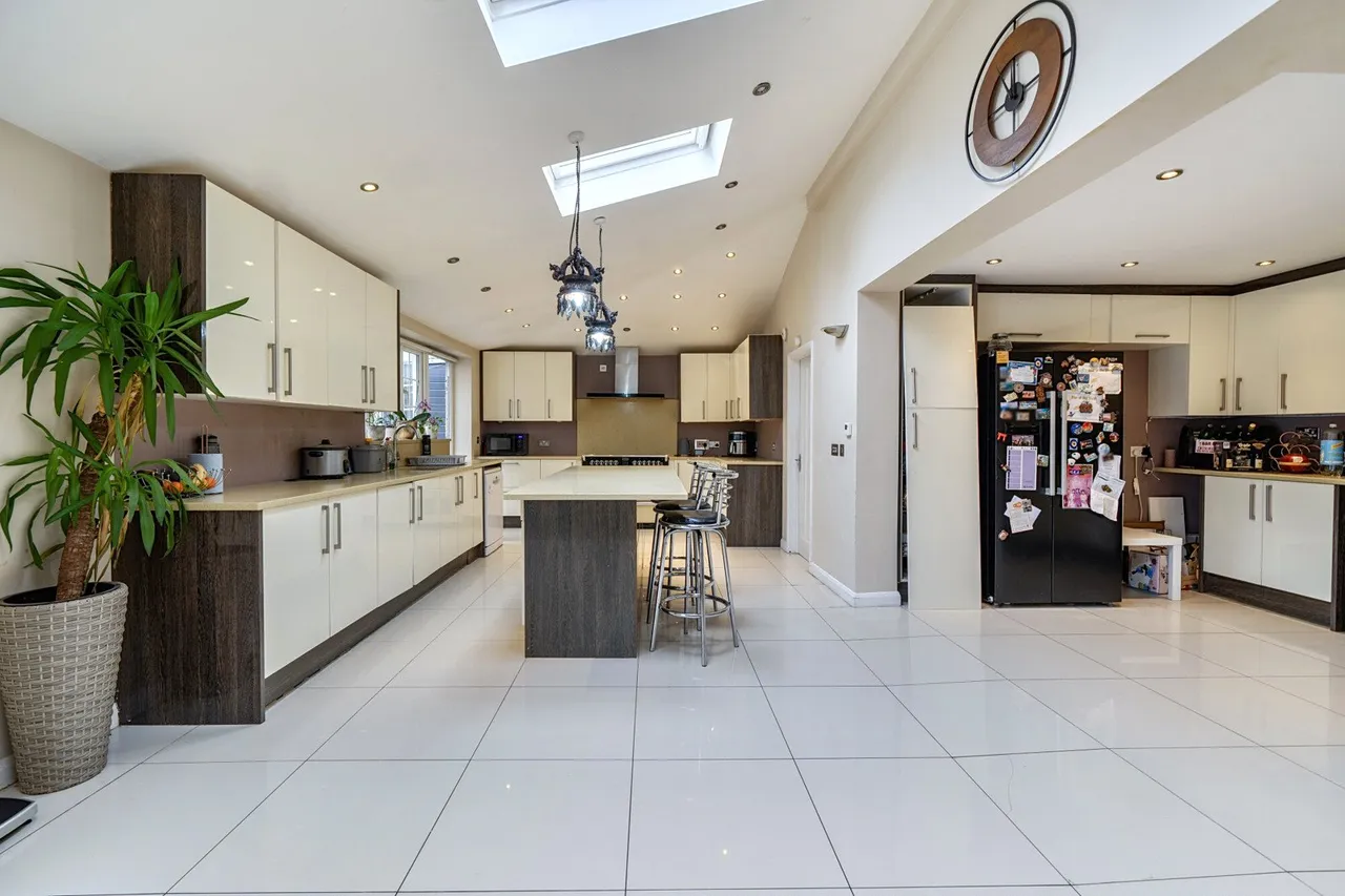 Swakeleys Road, Ickenham Fees Apply, UB10, photo 13