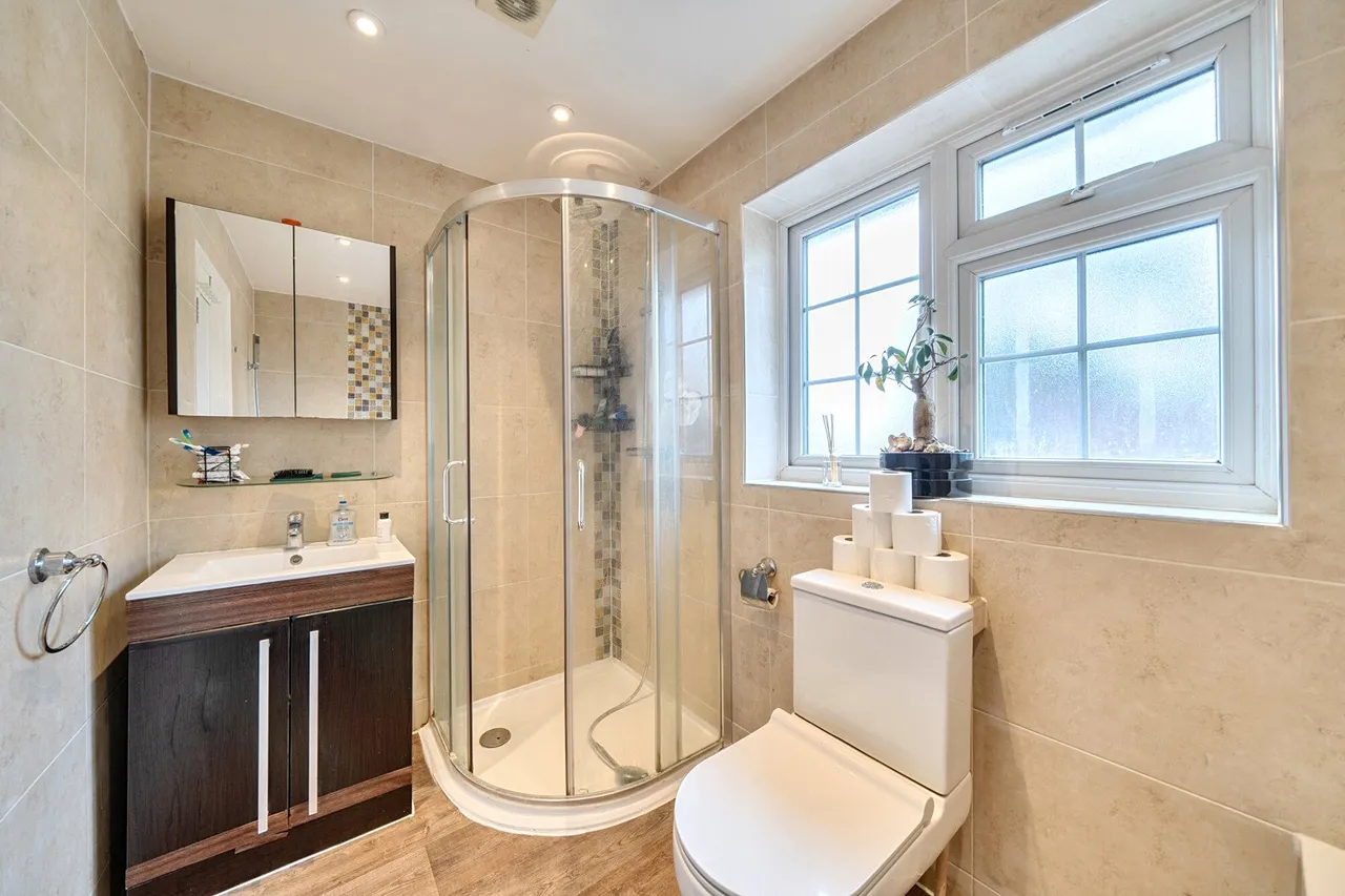 Swakeleys Road, Ickenham Fees Apply, UB10, photo 6