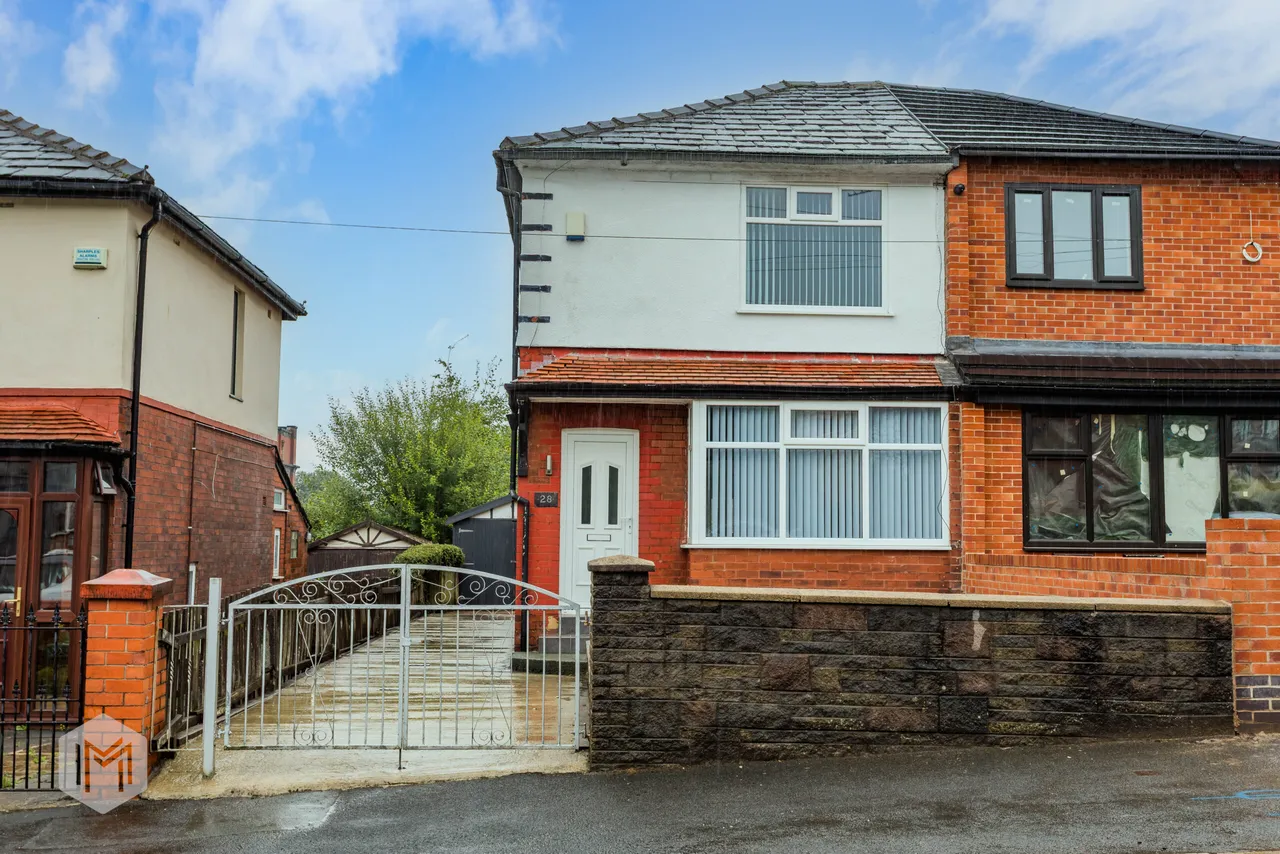 2 bed house for sale — Callis Road, Bolton, BL3 5QA