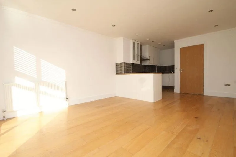 1 bed flat to rent — Holloway Road, London N7 8DD