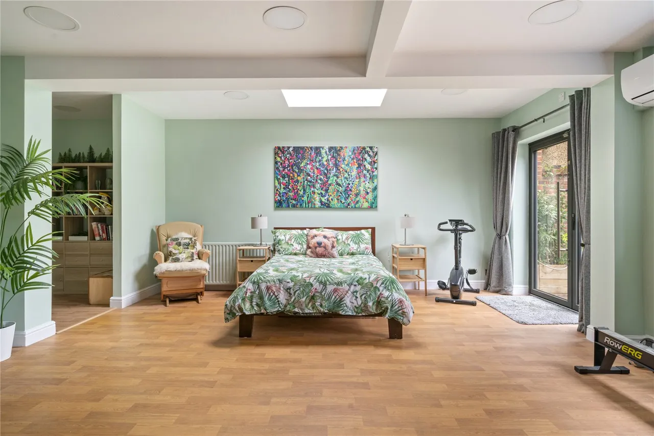 Howard Close, Hampton, TW12 2UB, photo 10