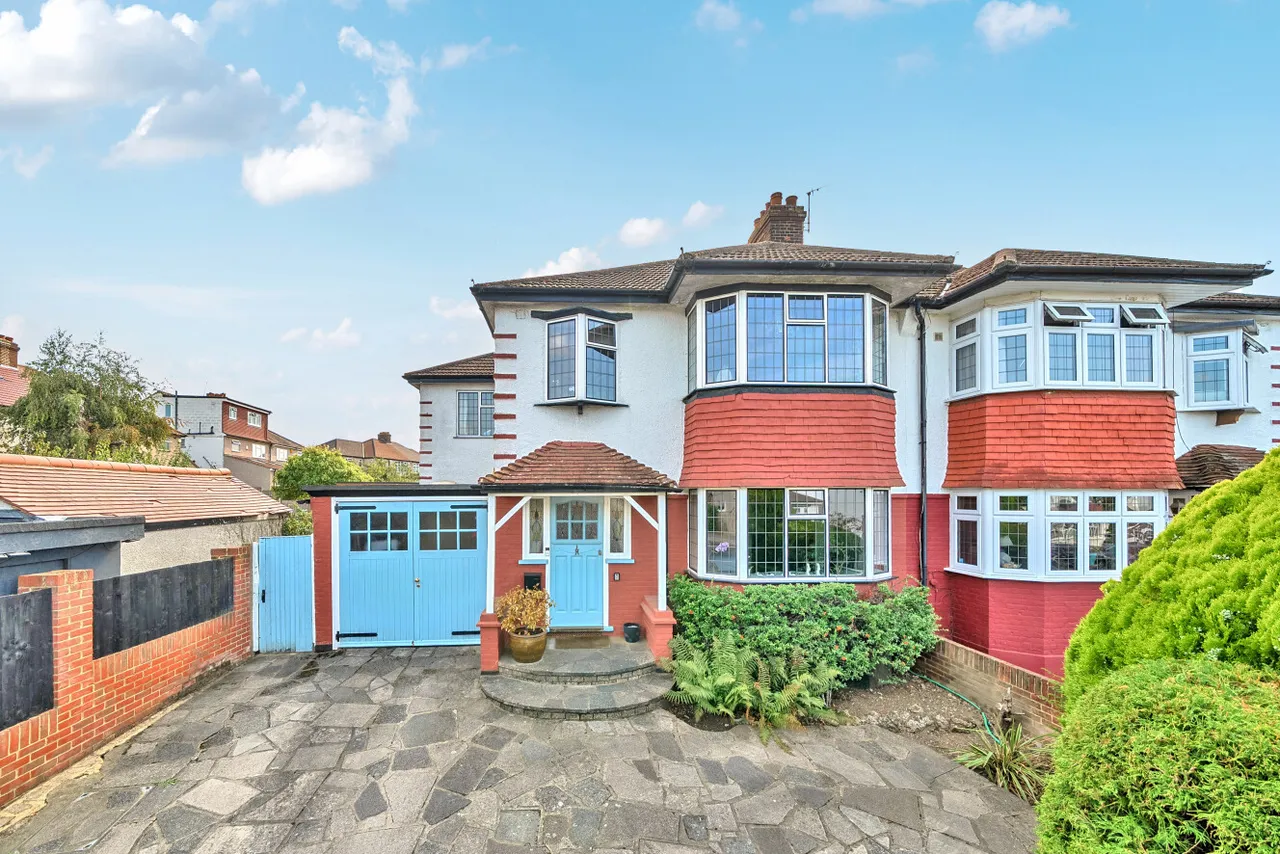 4 bed house for sale, Chessington Way, West Wickham, BR4