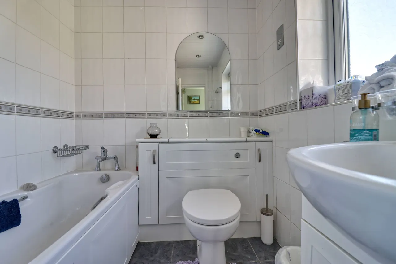 Wheatley Close, Sawbridgeworth, CM21, photo 9