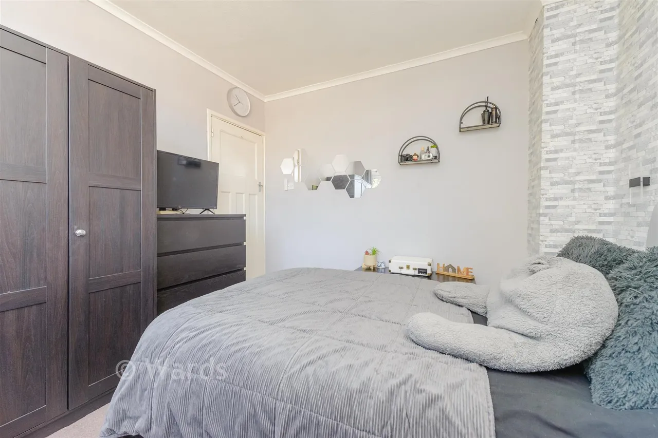 Coniston Close, Erith, DA8, photo 12