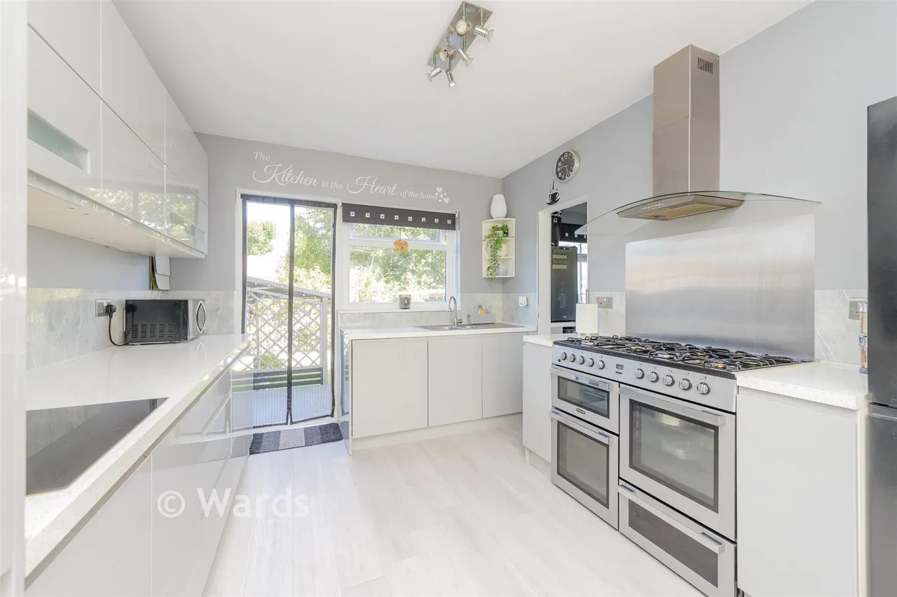 Coniston Close, Erith, DA8, photo 3