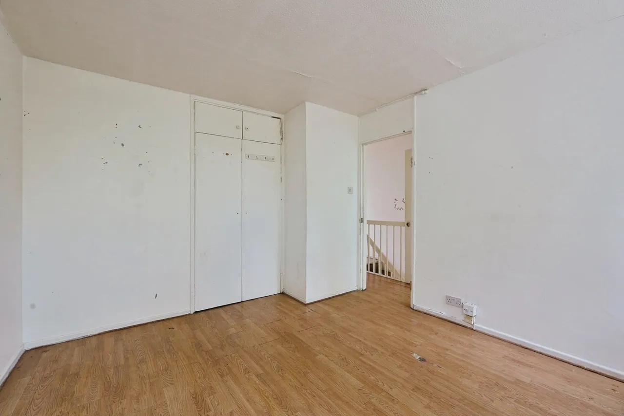 Meadow Road, London, SW8, photo 17