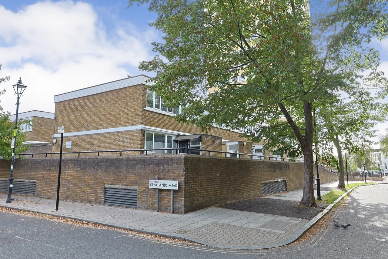 Meadow Road, London, SW8, photo 2