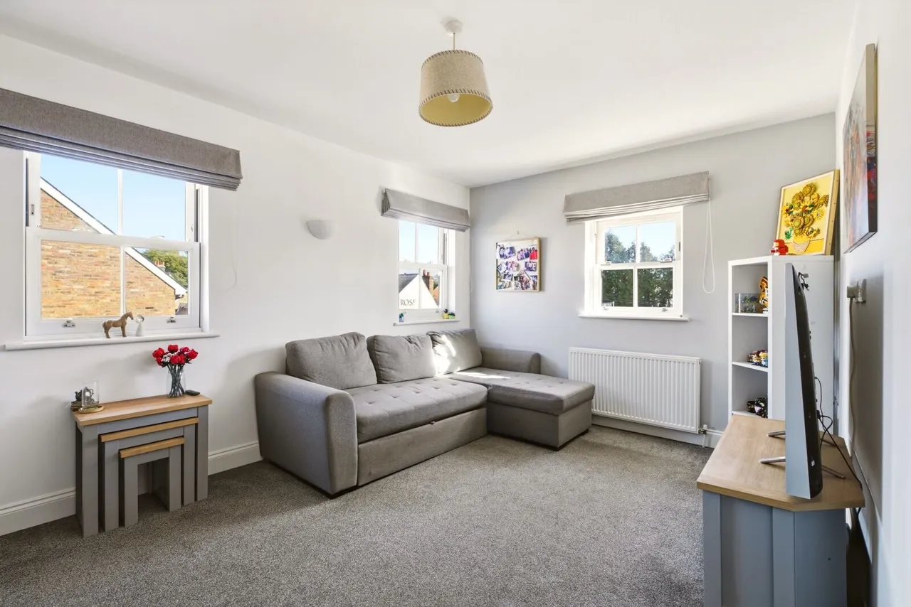 High Street, Sandridge, AL4, photo 2