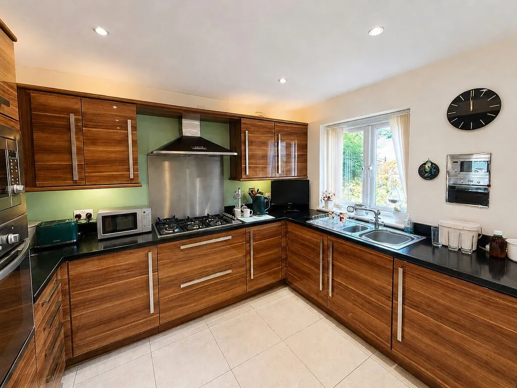 Off Conway Road, Cannock, WS11, photo 5