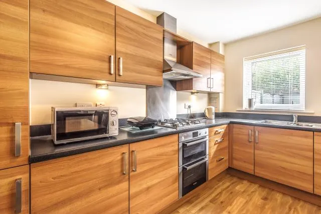 Harrow Close, Addlestone, KT15, photo 5