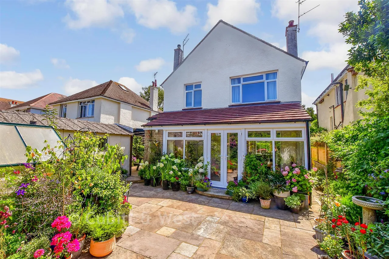 Parklands Avenue, Bognor Regis, PO21, photo 2