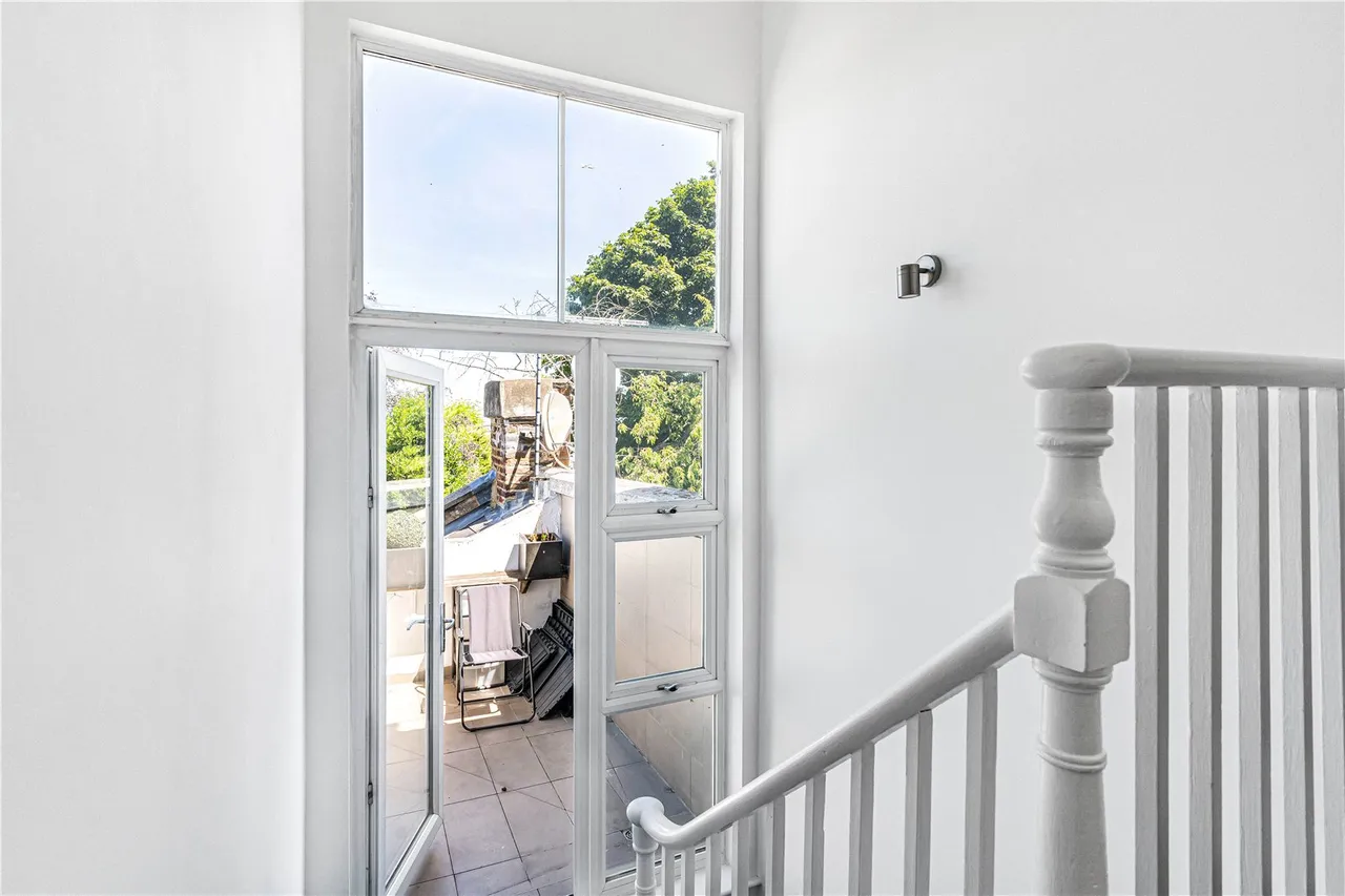 Disraeli Road, London, SW15, photo 8