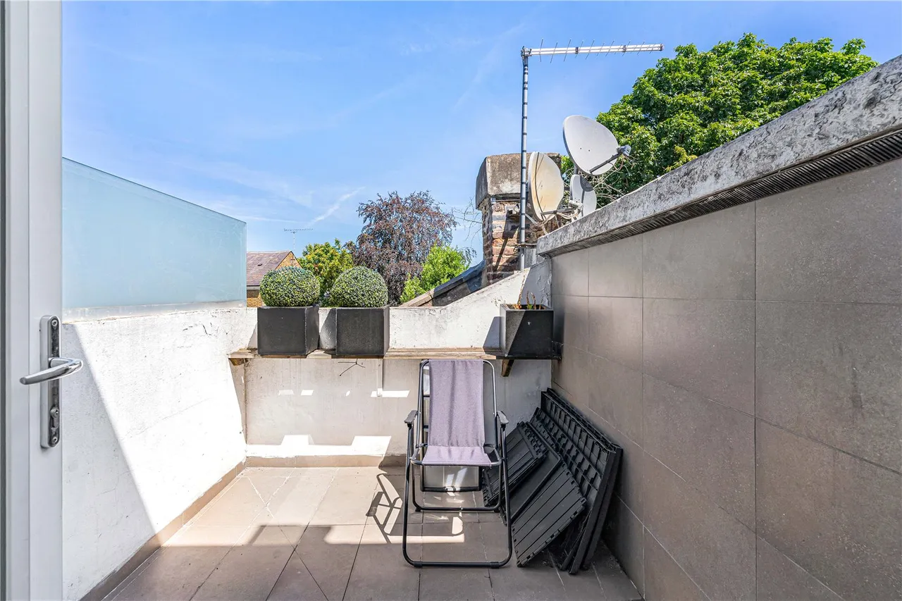 Disraeli Road, London, SW15, photo 5