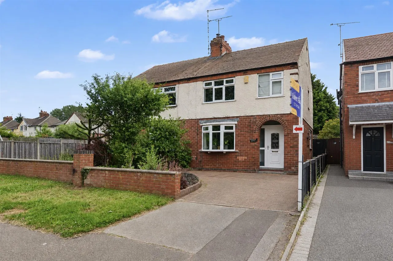 3 bed house for sale, Derby Road, Denby, DE5