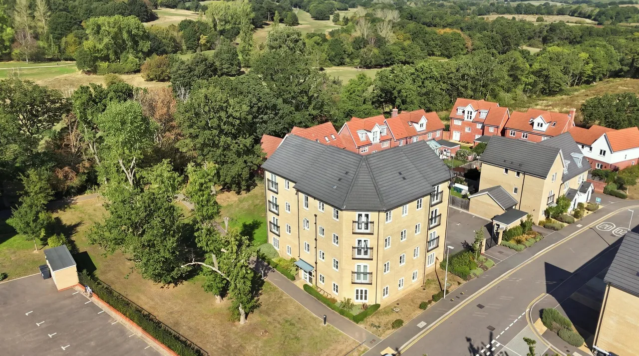 Hamlet House, Chigwell, IG7, photo 2