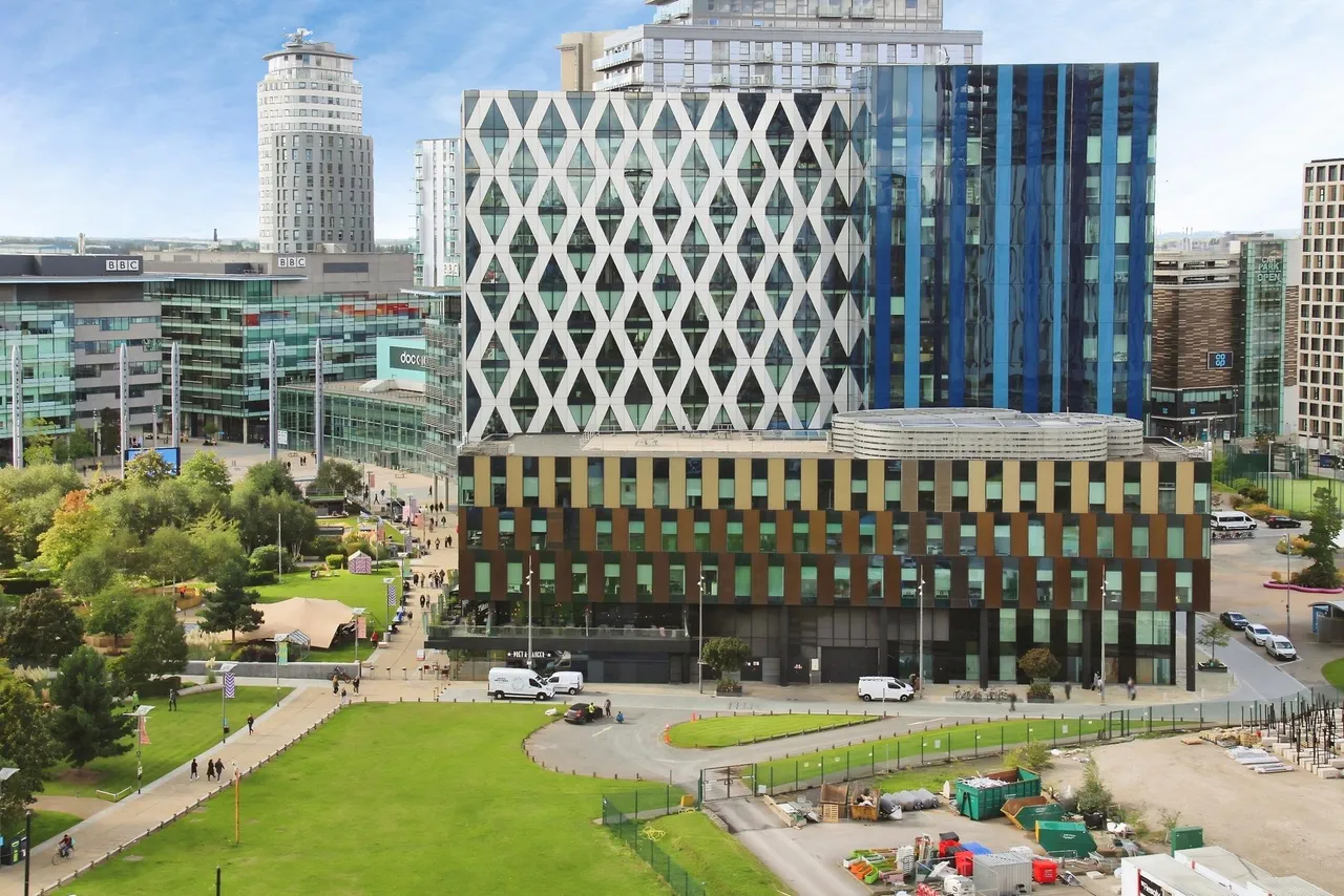 The Quays, Salford Quays, M50, photo 17