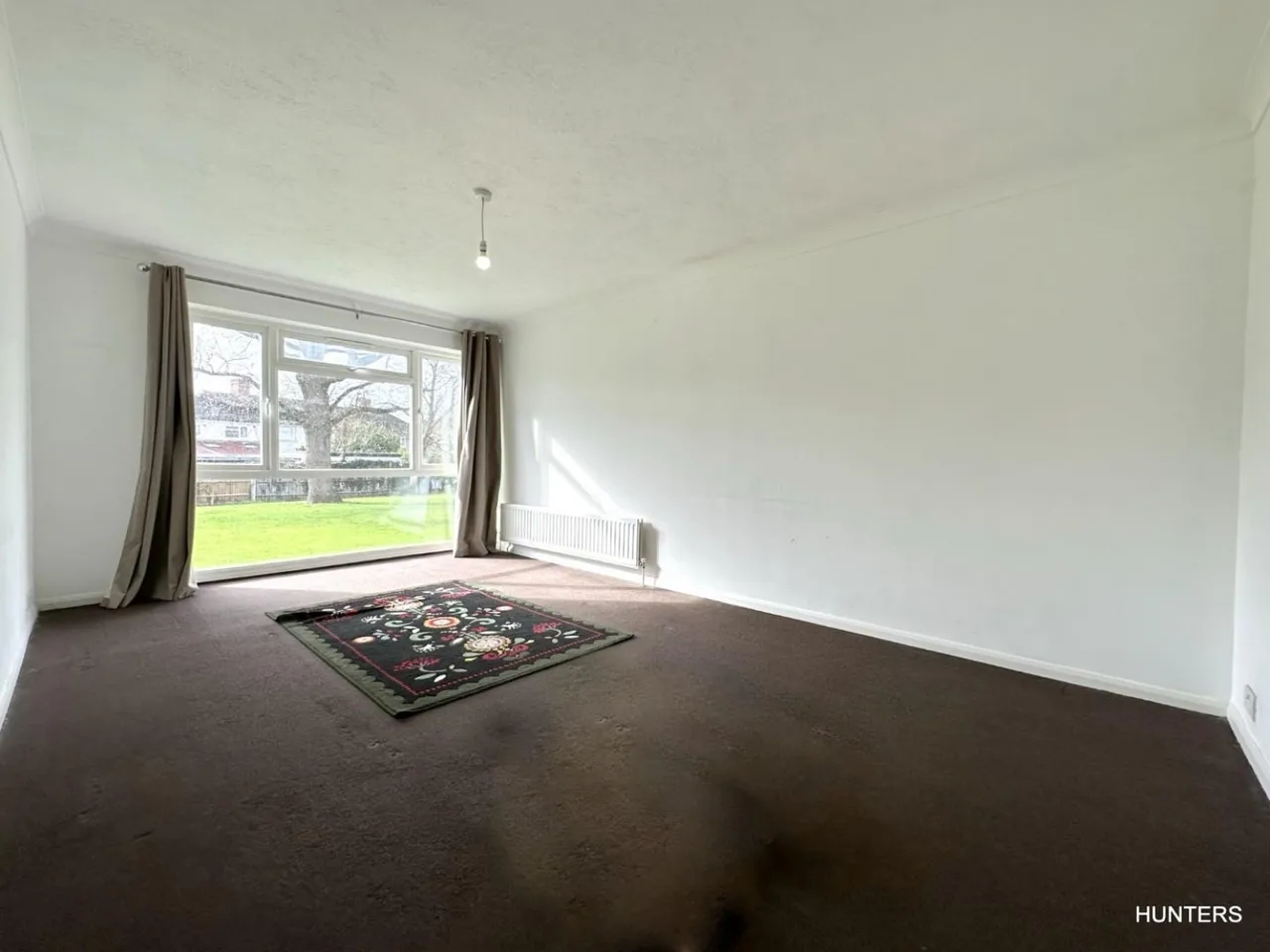 2 bed flat for sale — Bisley Close, Worcester Park