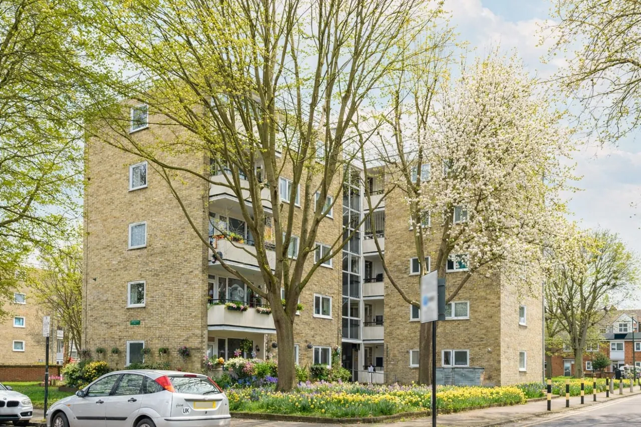 1 bed flat for sale — Highbury Quadrant, London, N5