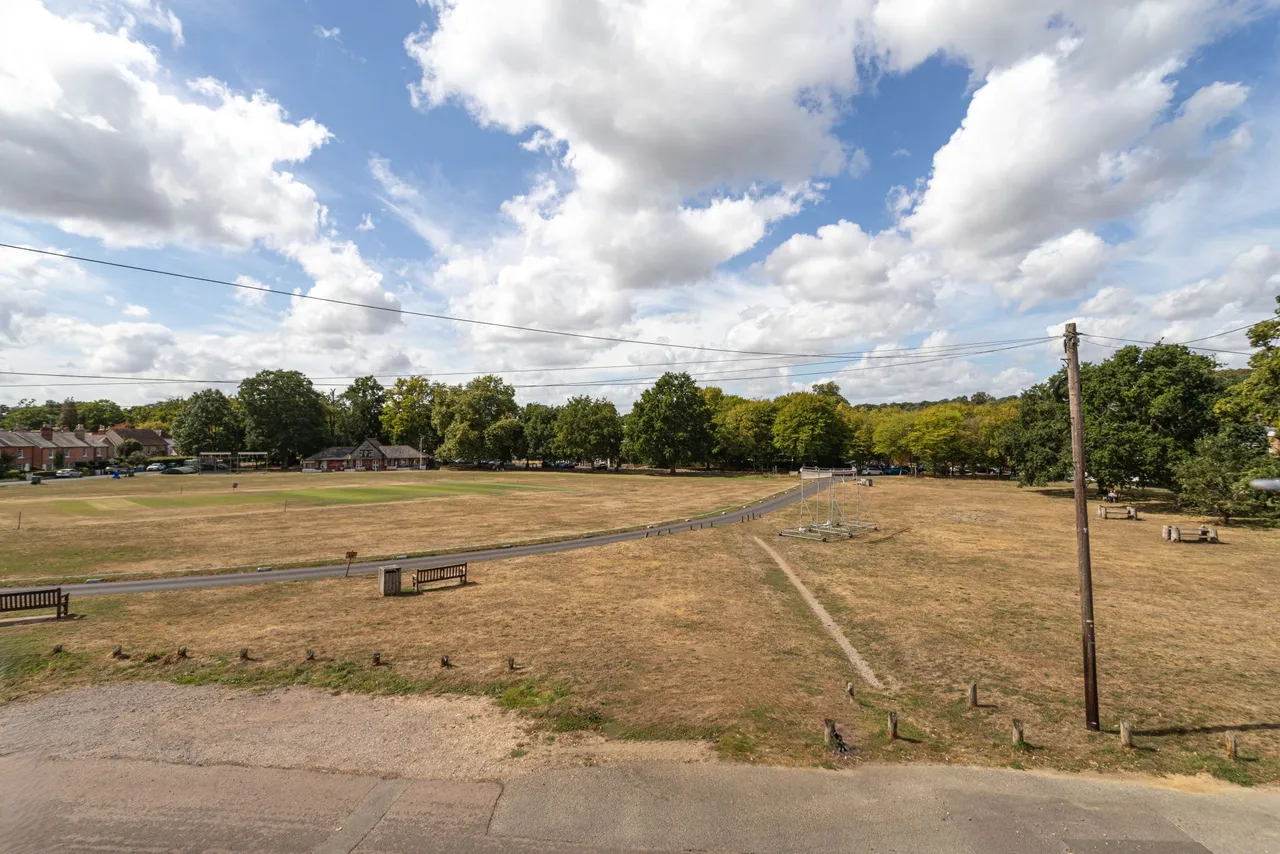 Cricket Green, Hartley Wintney, Hook, RG27 8PP, photo 18