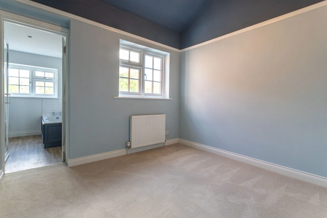 Cricket Green, Hartley Wintney, Hook, RG27 8PP, photo 11