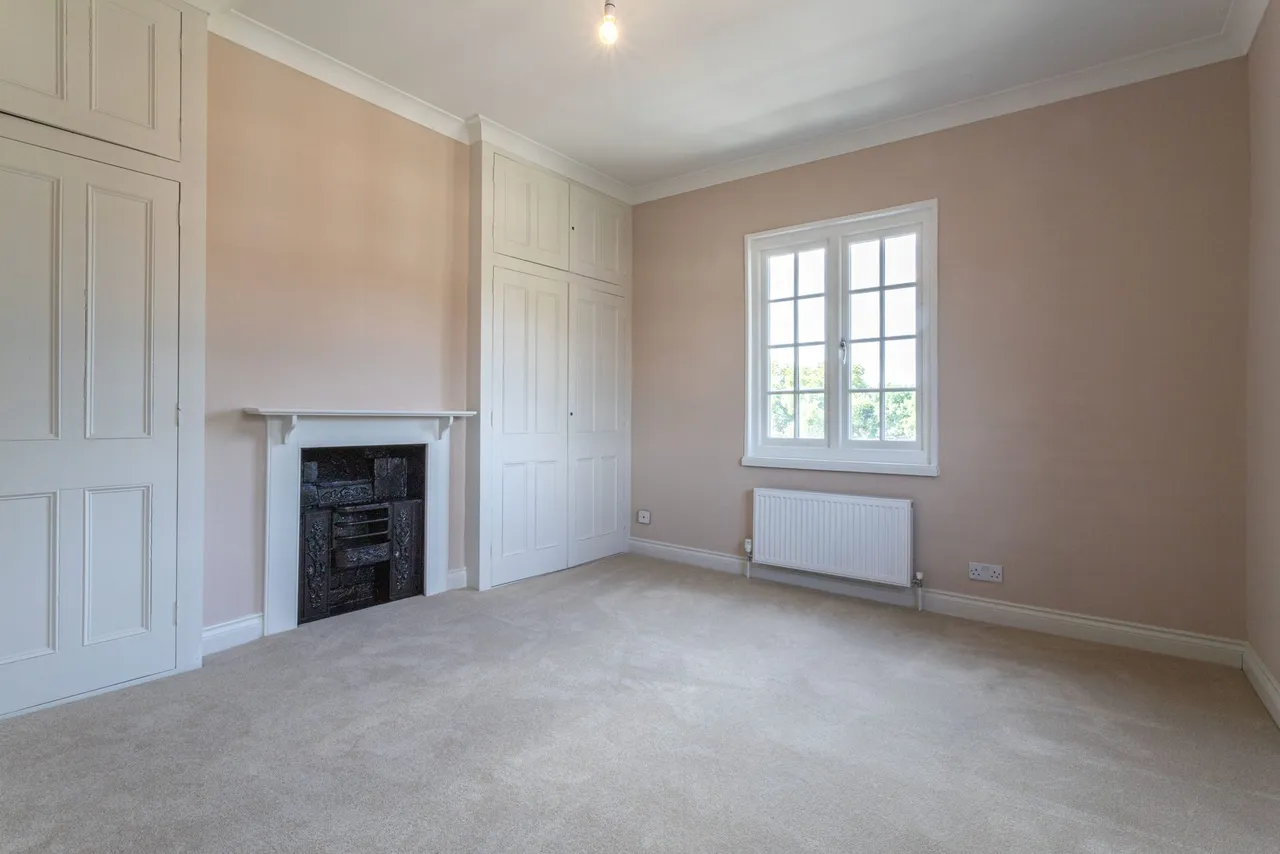 Cricket Green, Hartley Wintney, Hook, RG27 8PP, photo 9