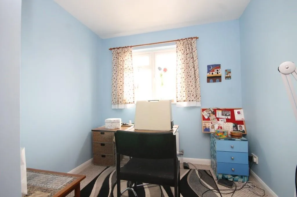Ten Acres, Fetcham, KT22, photo 10